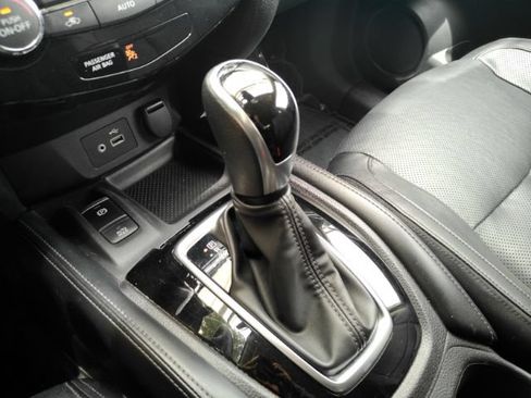Used 2020 Nissan Rogue SL FWD image 51