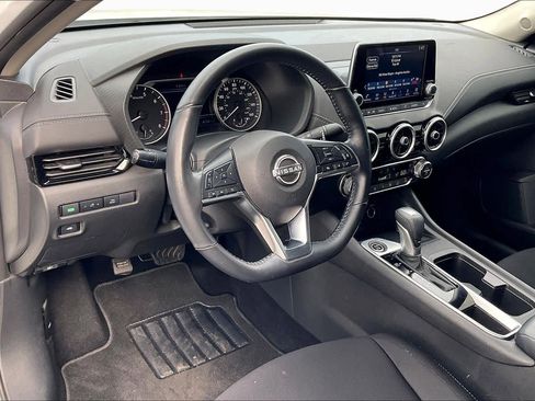 Used 2025 Nissan Sentra SV w/ All-Weather Package image 17