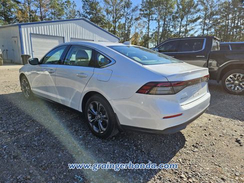 Certified 2023 Honda Accord EX image 10