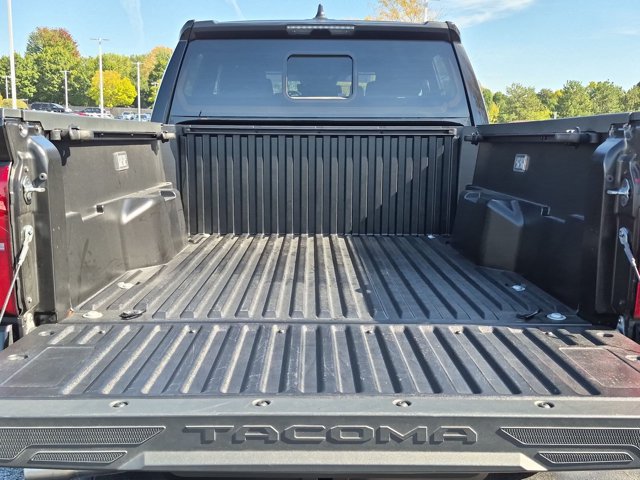 Used 2026 Toyota Tacoma SR5 AWD/4WD image 17