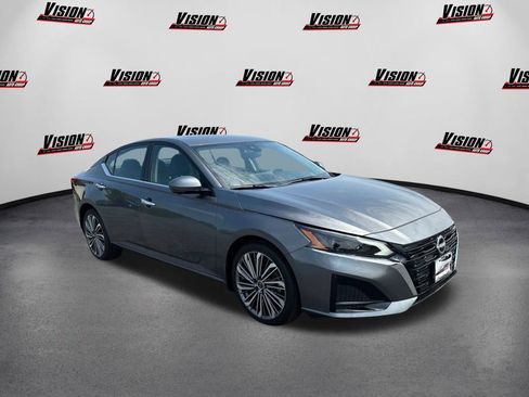 New 2025 Nissan Altima 2.5 SL image 3