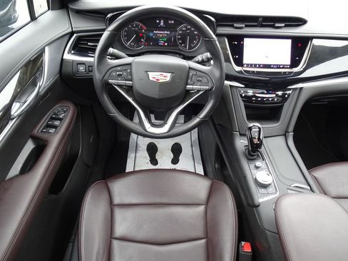 Certified 2023 Cadillac XT6 Premium Luxury image 21