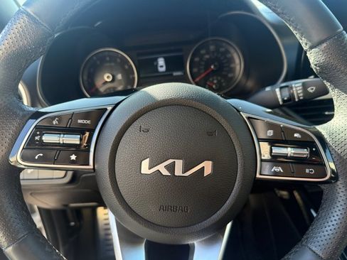 Certified 2023 Kia Forte GT-Line image 9