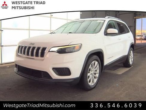Used 2020 Jeep Cherokee Latitude FWD image 2