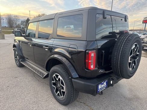 New 2025 Ford Bronco Outer Banks image 5