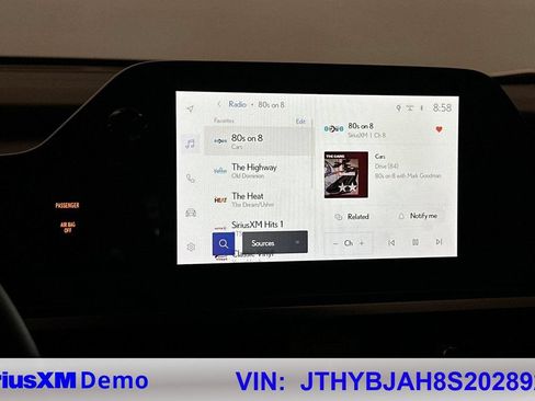 Certified 2025 Lexus UX 300h FWD w/ Accessory Package (Z2) image 28