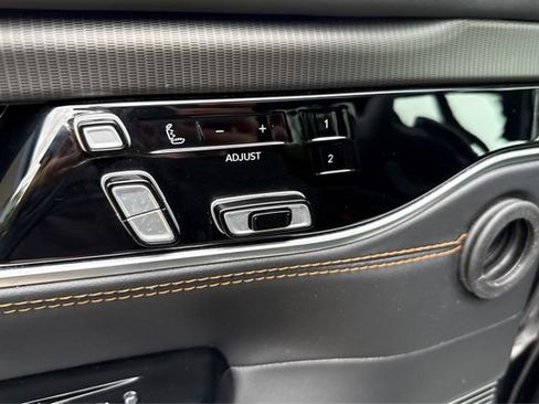 Used 2025 Jeep Grand Wagoneer L Series III w/ Rear Seat Video Group 1 image 19