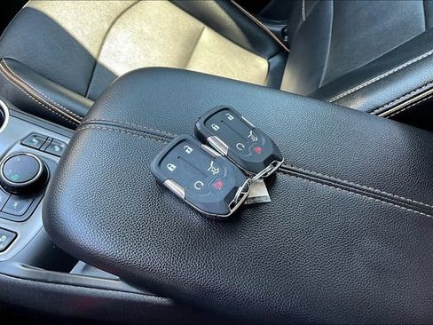 Used 2023 GMC Terrain AT4 AWD/4WD image 34