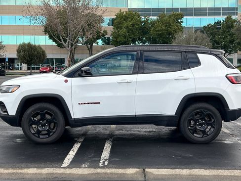 Used 2024 Jeep Compass Trailhawk image 7