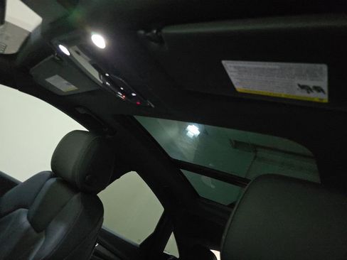 Used 2022 Audi Q5 2.0T Premium image 7