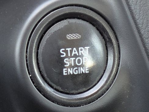 Used 2017 Toyota Yaris iA image 27