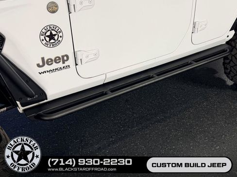 Used 2022 Jeep Wrangler Unlimited Rubicon w/ Trailer Tow Package AWD/4WD image 8