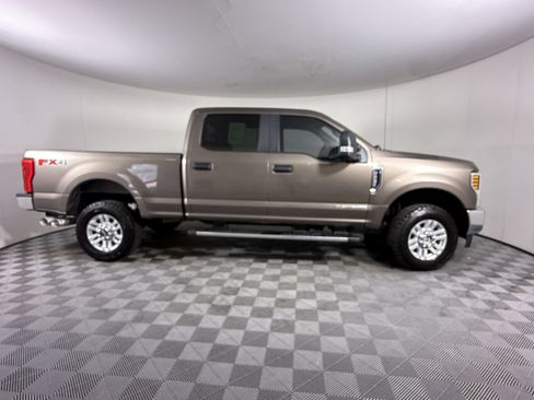 Used 2019 Ford F250 XL w/ STX Appearance Package AWD/4WD image 8