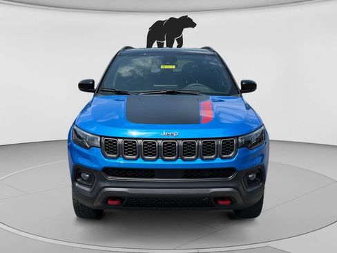 Used 2025 Jeep Compass Trailhawk AWD/4WD image 5