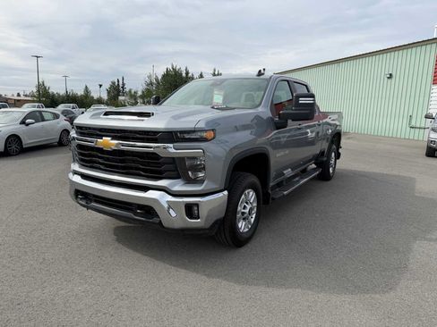 Certified 2026 Chevrolet Silverado 2500 LT w/ Convenience Package AWD/4WD image 9
