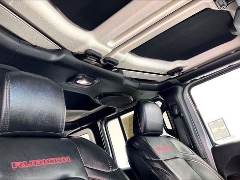 Used 2018 Jeep Wrangler Unlimited Rubicon AWD/4WD image 24