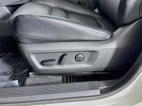 Used 2023 Nissan Rogue SV w/ SV Premium B Package FWD image 20