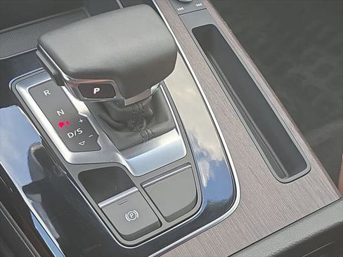 Certified 2023 Audi Q5 2.0T Premium w/ Convenience Package AWD/4WD image 19
