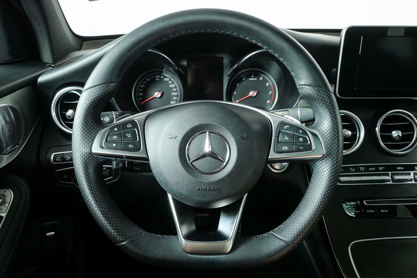 Used 2019 Mercedes-Benz GLC 300 image 10