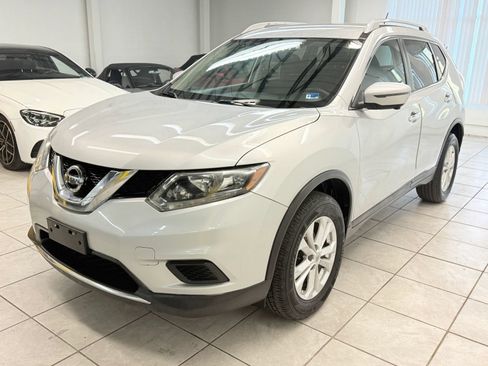Used 2016 Nissan Rogue SV w/ SV Premium Package AWD/4WD image 3