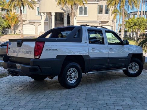 Used 2005 Chevrolet Avalanche 2500 w/ Preferred Equipment Group image 4