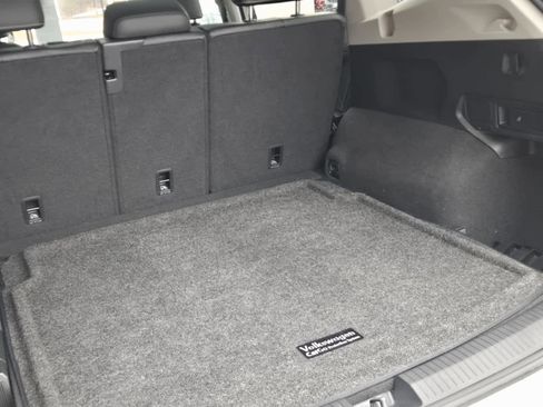 Certified 2024 Volkswagen Tiguan SE image 16