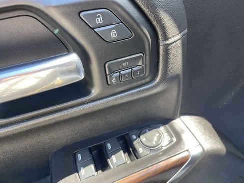 Used 2019 GMC Sierra 1500 SLT w/ SLT Premium Plus Package AWD/4WD image 13