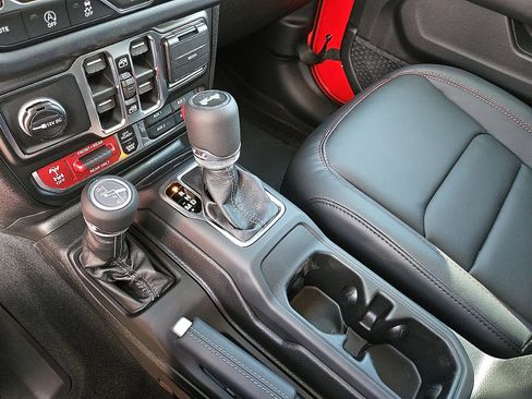 New 2026 Jeep Wrangler Unlimited Rubicon image 12