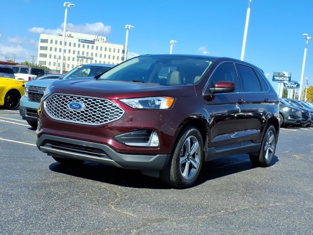Used 2024 Ford Edge SEL w/ Convenience Package AWD/4WD image 4