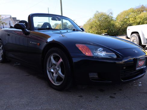 Used 2001 Honda S2000 image 3
