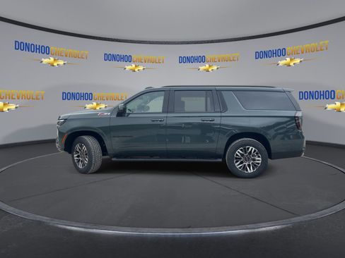 New 2026 Chevrolet Suburban Z71 w/ Comfort Package AWD/4WD image 8