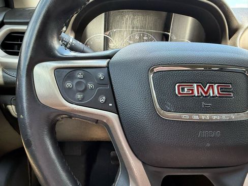 Used 2019 GMC Acadia Denali w/ Technology Package FWD image 25