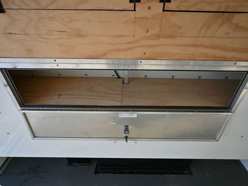 Used 2024 Ford E-350 and Econoline 350 Super Duty w/ Power Windows & Locks Group image 47