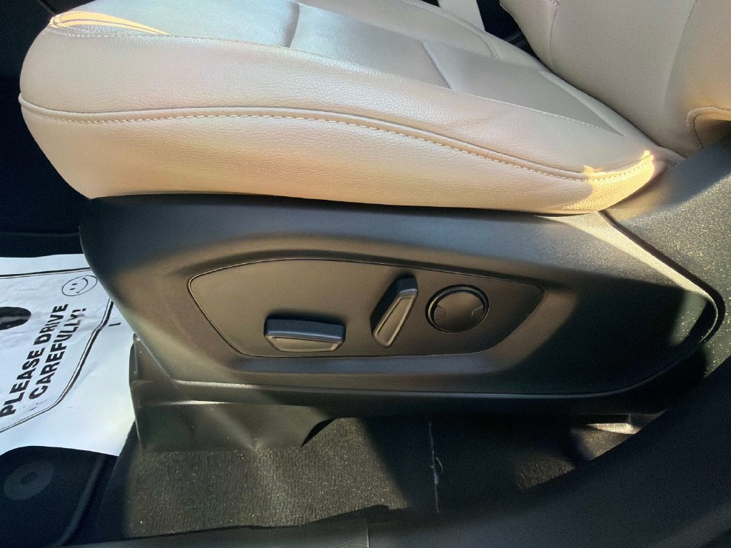 Used 2020 Ford Explorer XLT w/ Equipment Group 202A AWD/4WD image 20