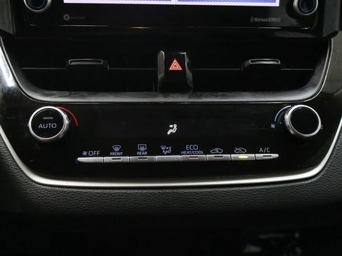 Used 2022 Toyota Corolla LE FWD image 24