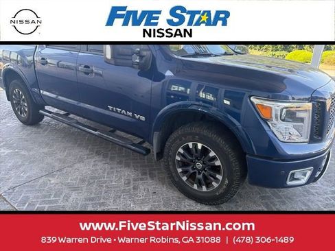 Used 2019 Nissan Titan PRO-4X w/ Pro-4x Convenience Package AWD/4WD image 4