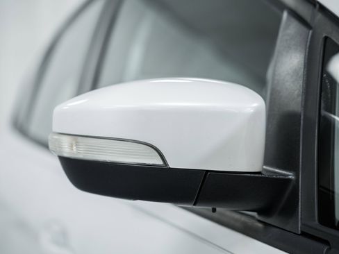 Used 2013 Ford C-MAX SE image 11