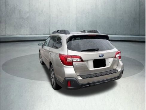 Used 2019 Subaru Outback 2.5i Limited AWD/4WD image 5
