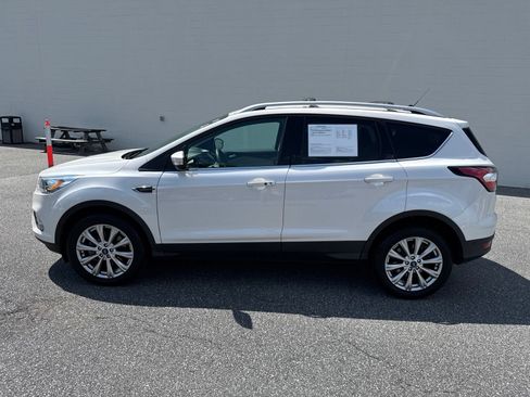 Used 2018 Ford Escape Titanium AWD/4WD image 4