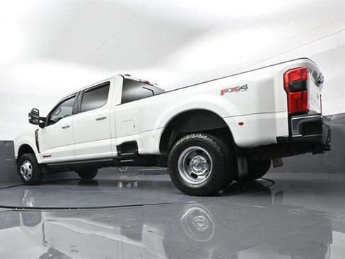 Used 2023 Ford F350 Lariat w/ Lariat Ultimate Package AWD/4WD image 36