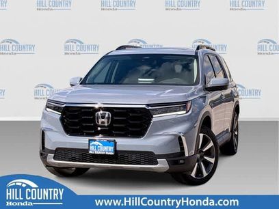 Used 2025 Honda Pilot Elite