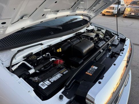 Used 2021 Ford E-350 and Econoline 350 Super Duty w/ Power Windows & Locks Group image 19