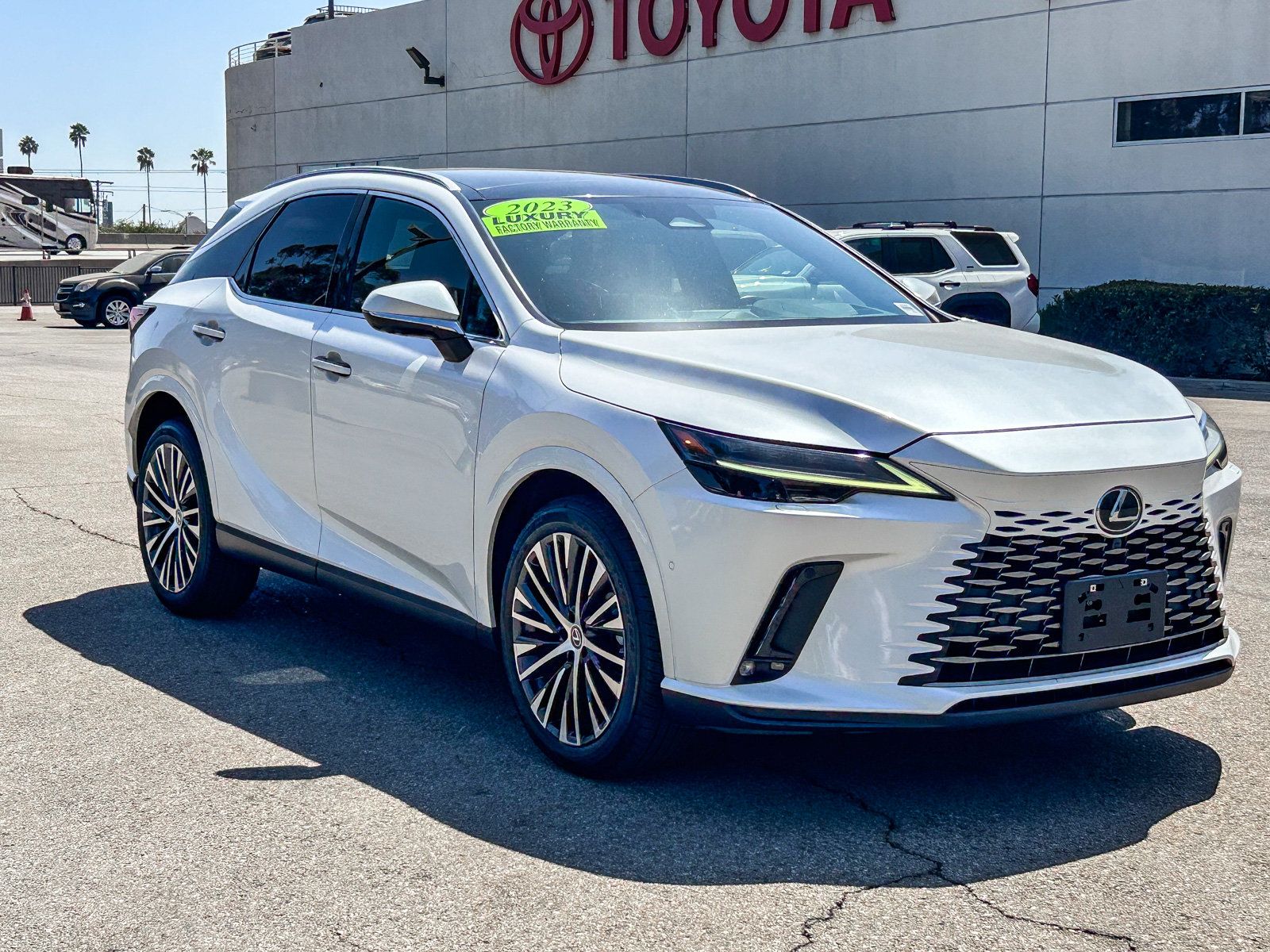 Used 2023 Lexus RX 350 Premium Plus w/ Cold Area Package FWD image 3
