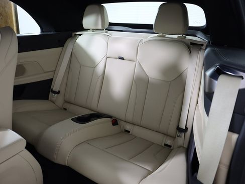 Used 2022 BMW 430i xDrive Convertible w/ M Sport Package image 31