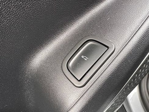 Certified 2026 Buick Enclave Preferred w/ Power Package FWD image 20