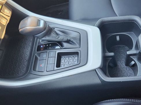 Used 2023 Toyota RAV4 XLE Premium image 23