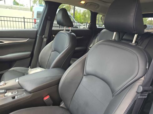 Used 2023 INFINITI QX50 Luxe FWD image 12