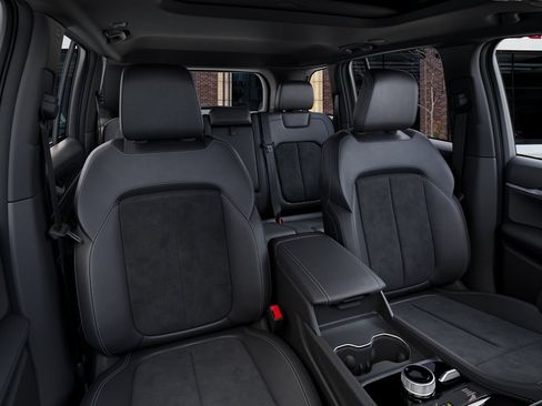 New 2026 Jeep Grand Cherokee Altitude AWD/4WD image 16