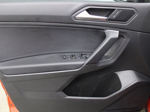 Used 2019 Volkswagen Tiguan SE image 13