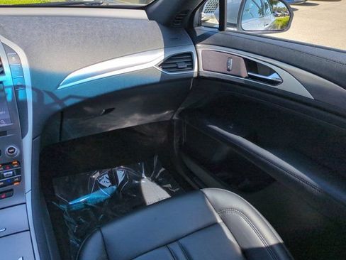 Used 2020 Lincoln MKZ FWD image 15